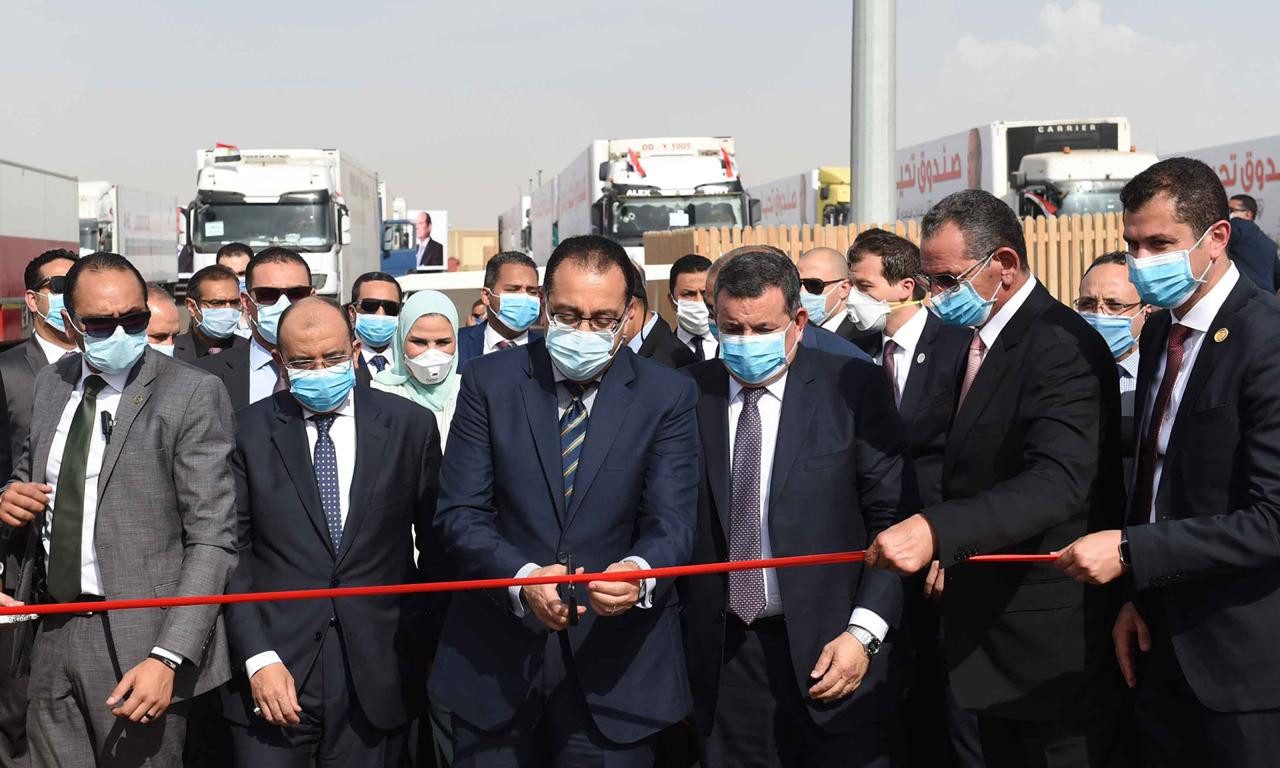 رئيس الوزراء يطلق أكبر قافلة إنسانية من صندوق تحيا مصر