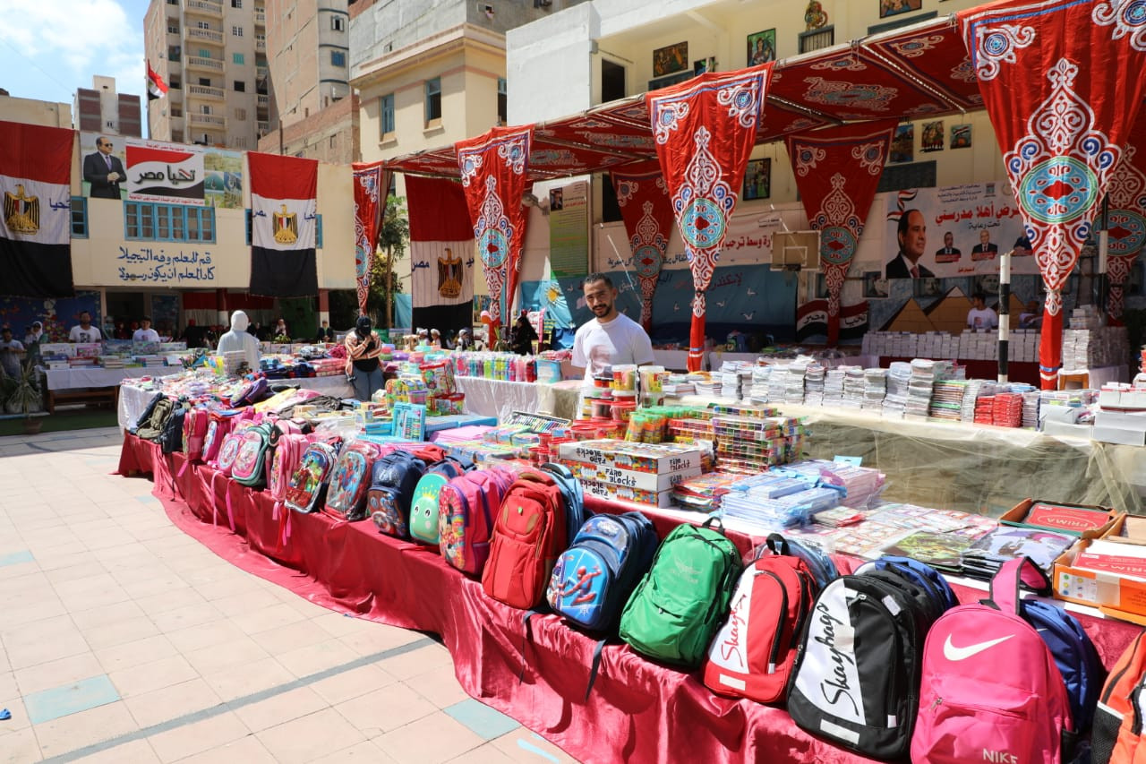 وزير التعليم يتفقد معرض «أهلاً مدرستي» بمحافظة الإسكندرية