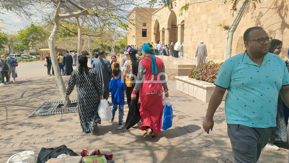 الاحتفال بشم النسيم في حديقة الأزهر