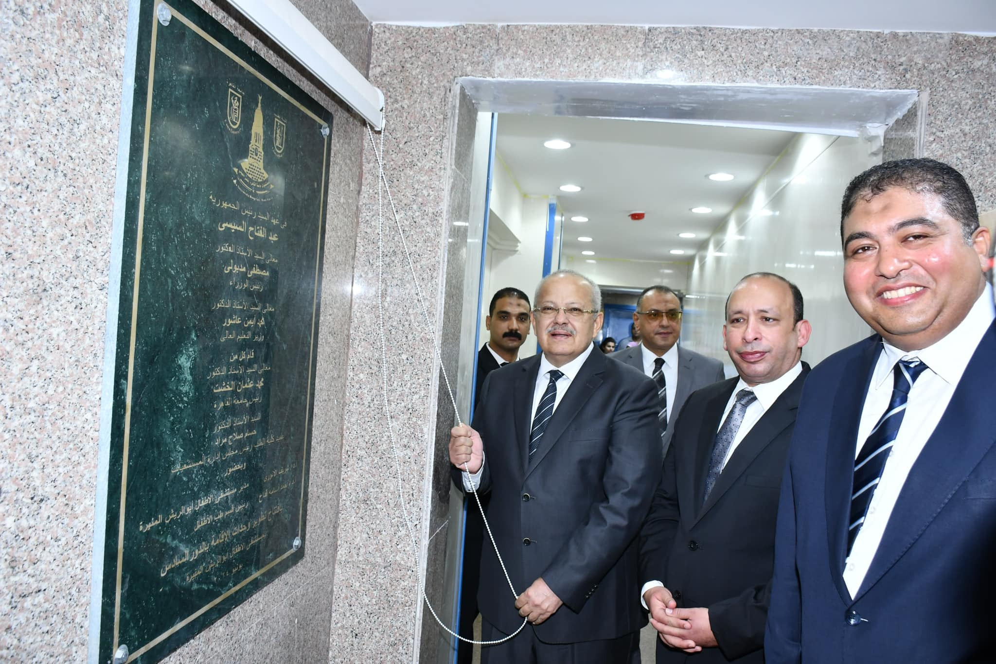 رئيس جامعة القاهرة يفتتح تطوير مستشفي أبو الريش